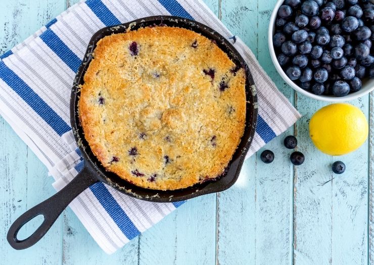 https://roamingmyplanet.com/travel-inspired-food/cast-iron-skillet-blueberry-cobbler