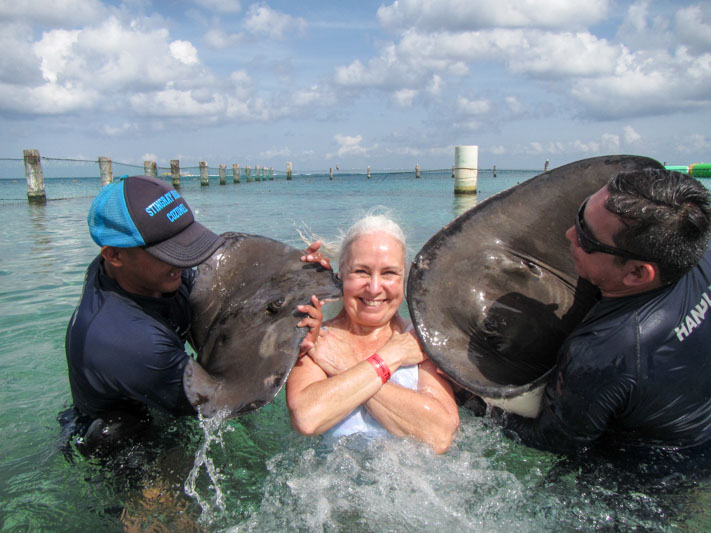 Patsy Kiss Every Body Loves Rays Patsy - Western Caribbean