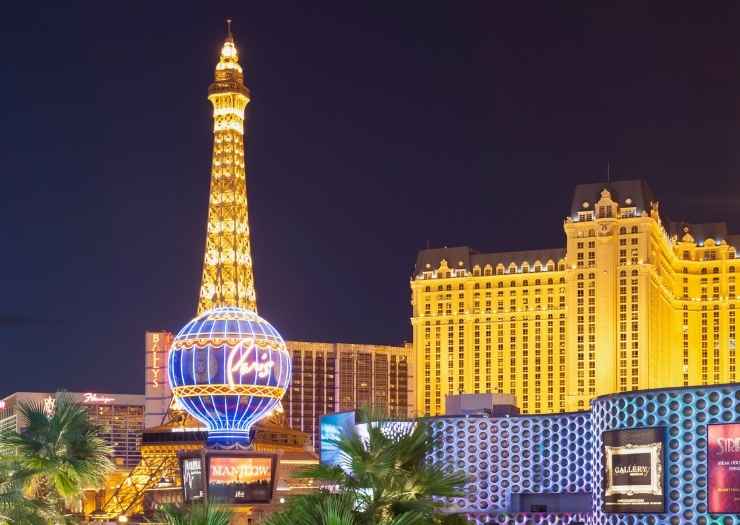 Las Vegas Eiffel Tower Vegas for couples