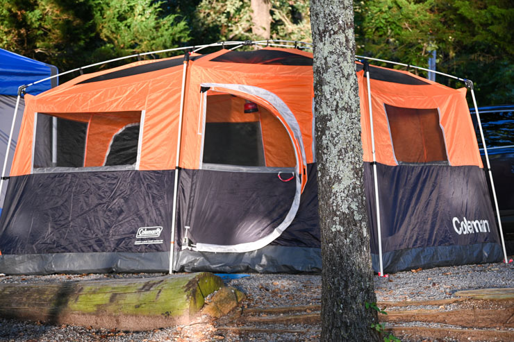 Camping tent