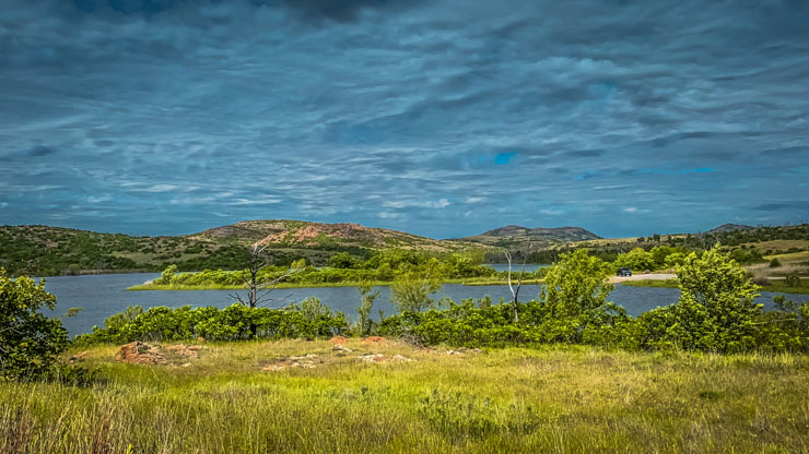 wichita mountains dark view lake -best rv camping in oklahoma