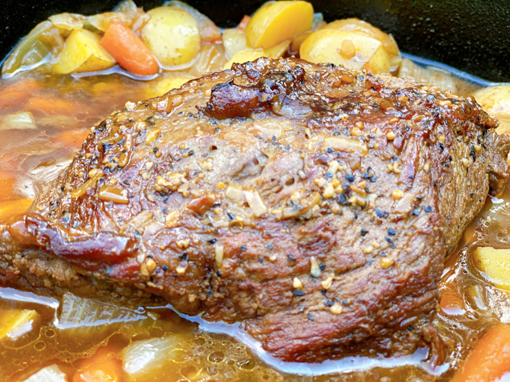 A Campfire Pot Roast with the Petromax Dutch Oven 