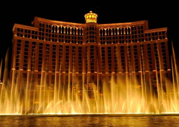 vegas for couples bellagio fountains