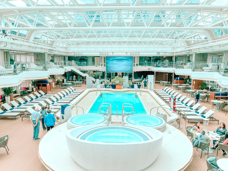 Koningsdam Lido Deck