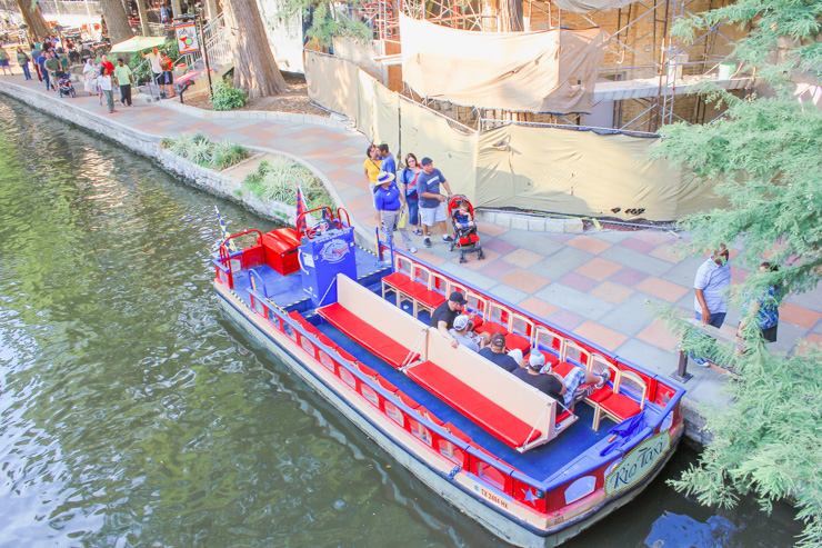 San Antonio Rio Taxi - Family Vacations in San Antonio