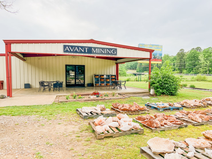 Avant Crystal Mining Crystal Digging in Arkansas