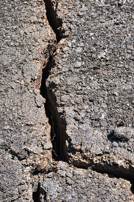 Crack in the crater floor Hawaii-4