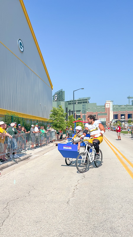 Green Bay Packers Bicycle Ride-1