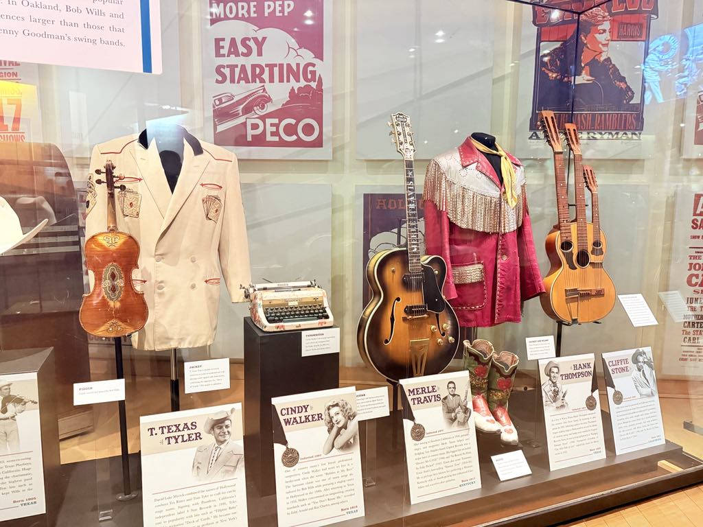 Country Western Costumes at Country Music Holl of Fame December of Nashville