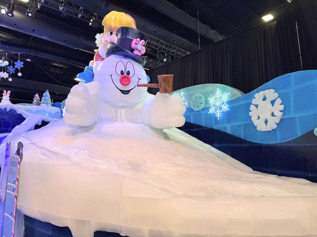 Frosty the Snowman at Gaylord Ice