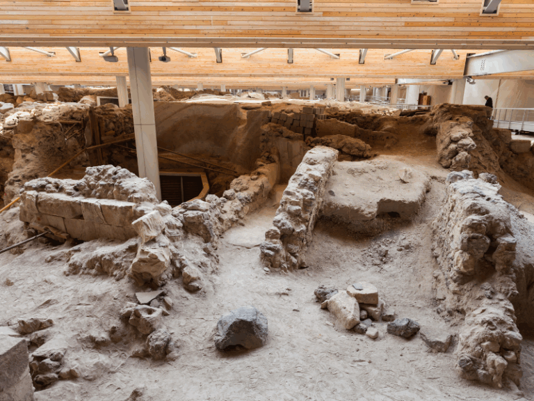 Unearthing the Past at Akrotiri – Santorini’s Buried Bronze Age City