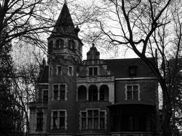 Spooky house
