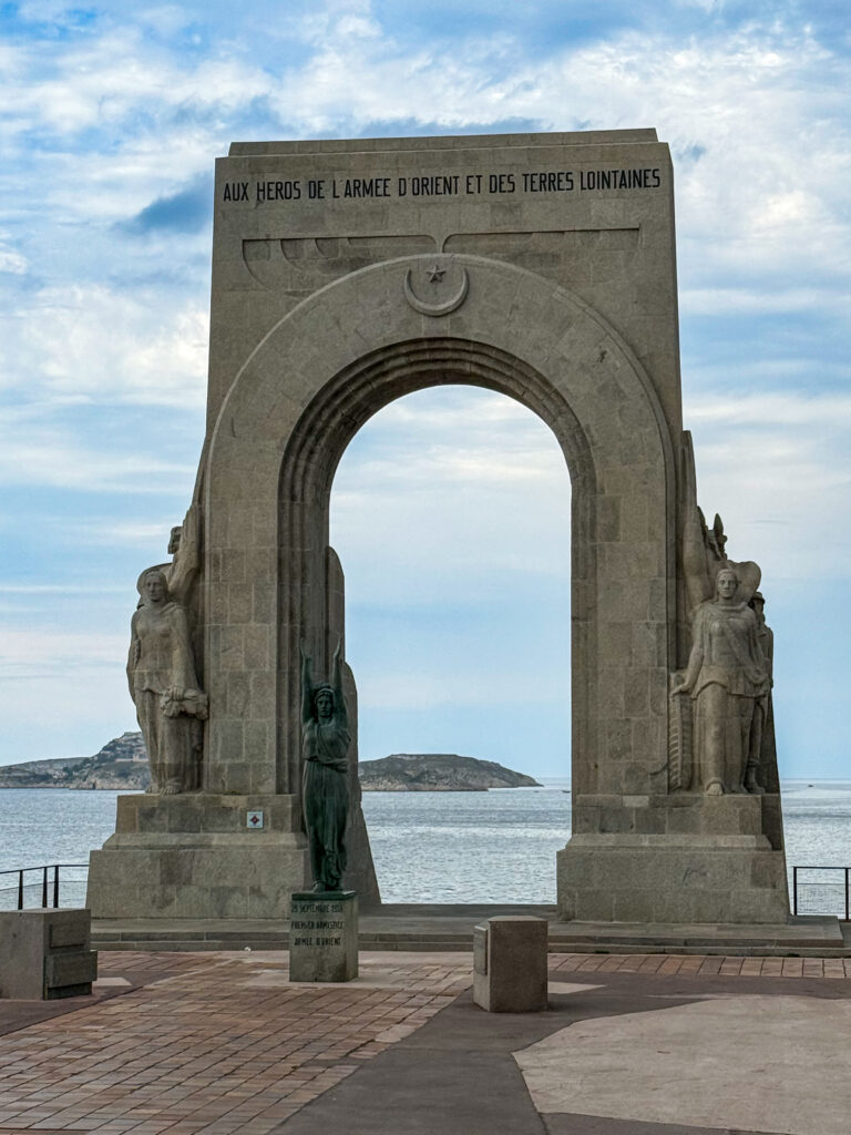  Monument aux morts de l'Armée d'Orient et des terres lointaines, a war memorial located in Marseille, France. 
