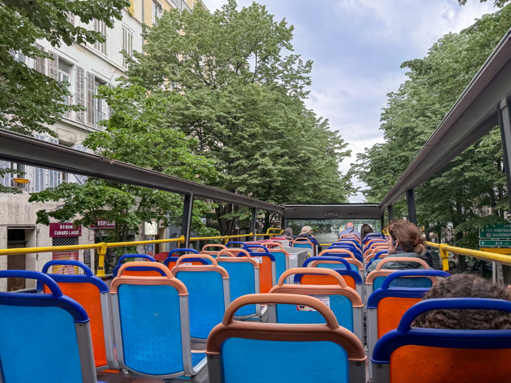 hop-on hop-off bus
