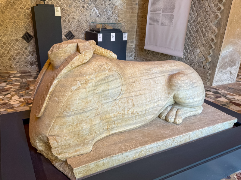 Statue with Egyptian influence at Villa Adriana x