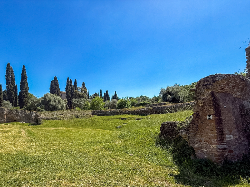 Villa Adriana x