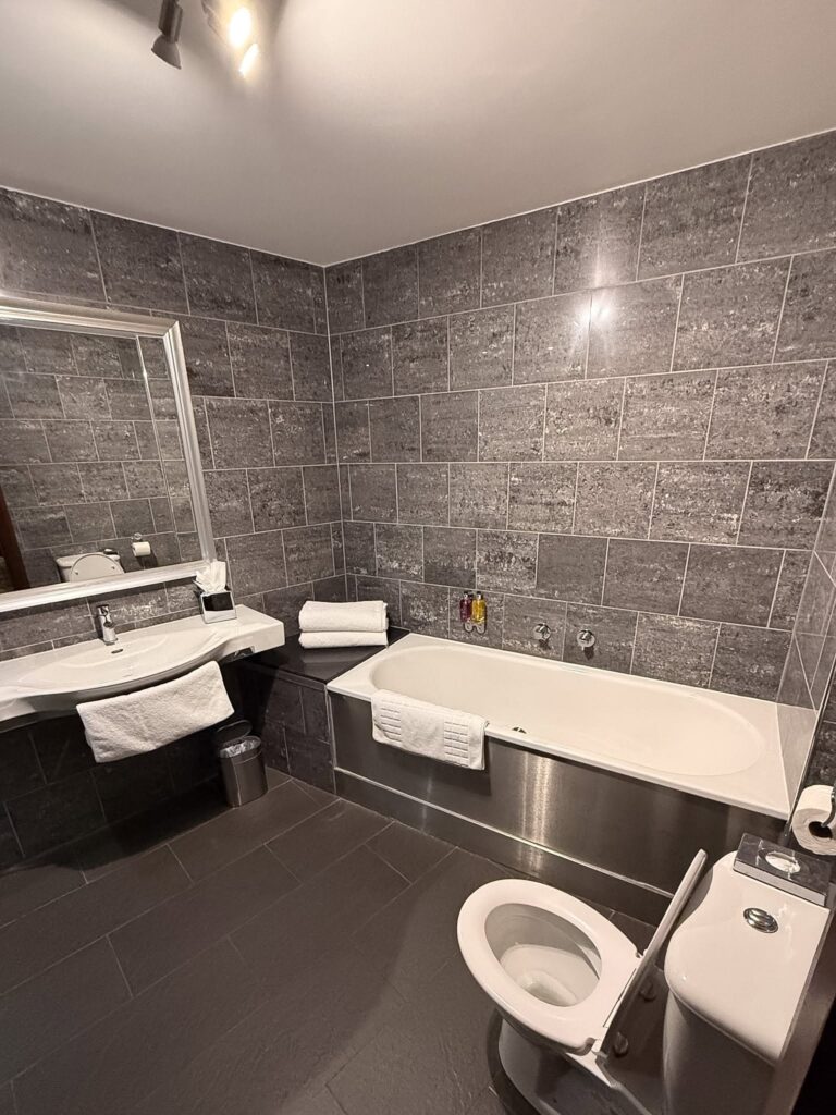  Morgans Hotel bathroom