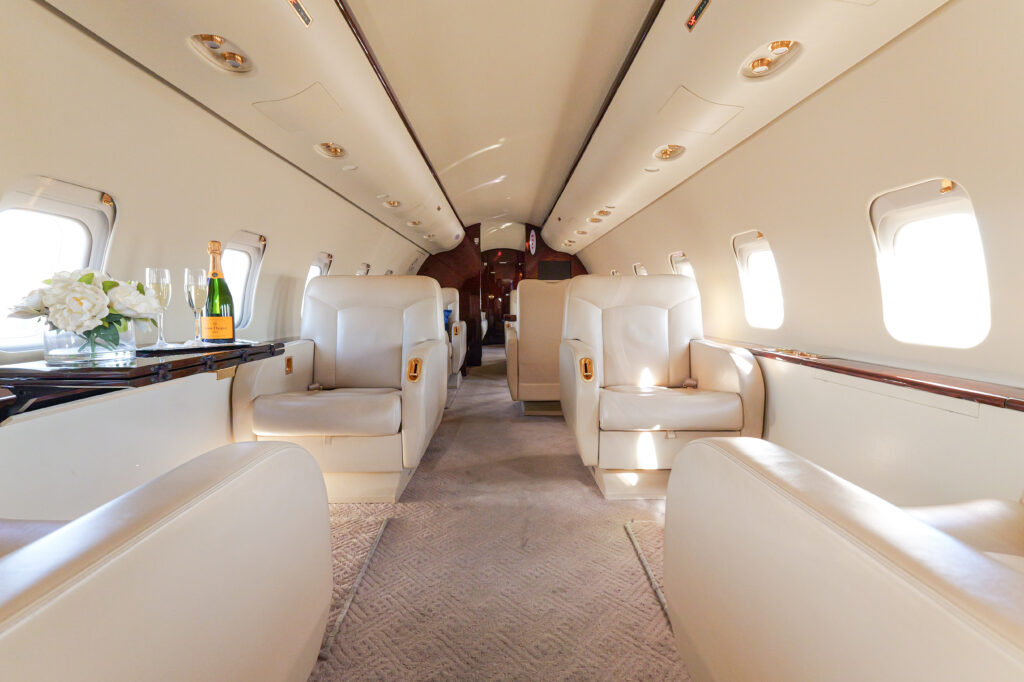 Fly Theos, Cirrus Aviation's members-only by-the-seat private aviation service for the Red River Showdown.