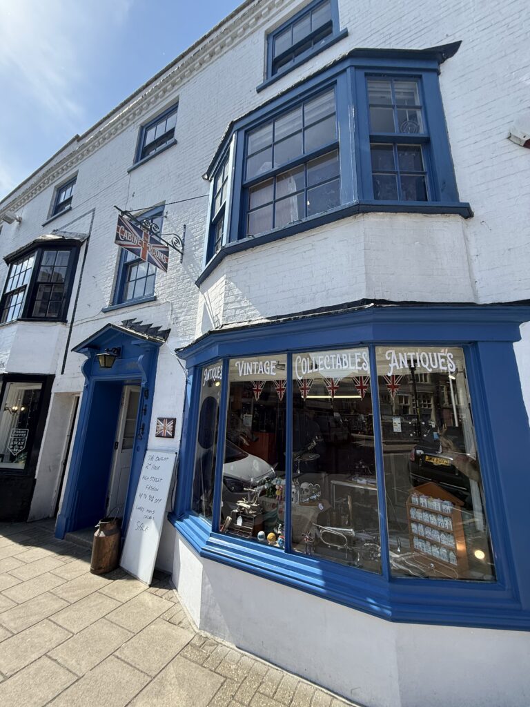 shops on Tarrant Street in Arundel