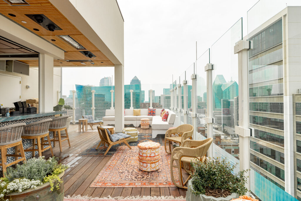 Hôtel Swexan’s exclusive rooftop bar, Pomelo