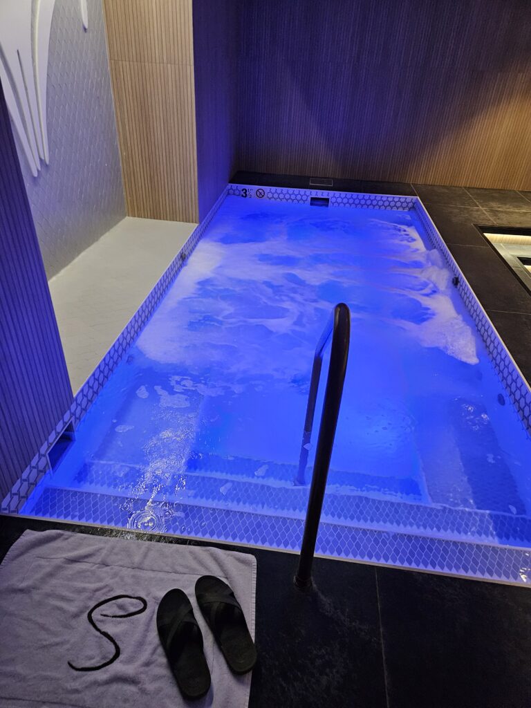 Sole'renity Spa Whirlpool