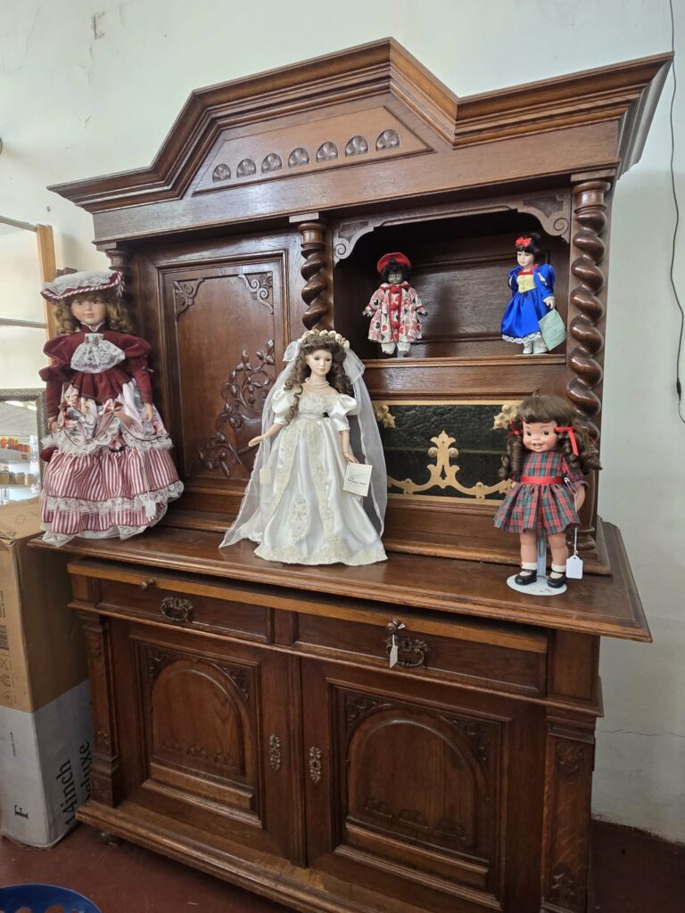 Dolls at The Gettin' Place during our Getaway & Retreat in Sulphur
