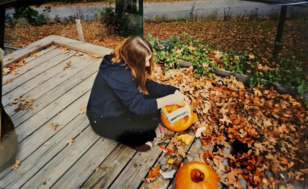 Pumpkin carving at Lake Tenkiller State Par